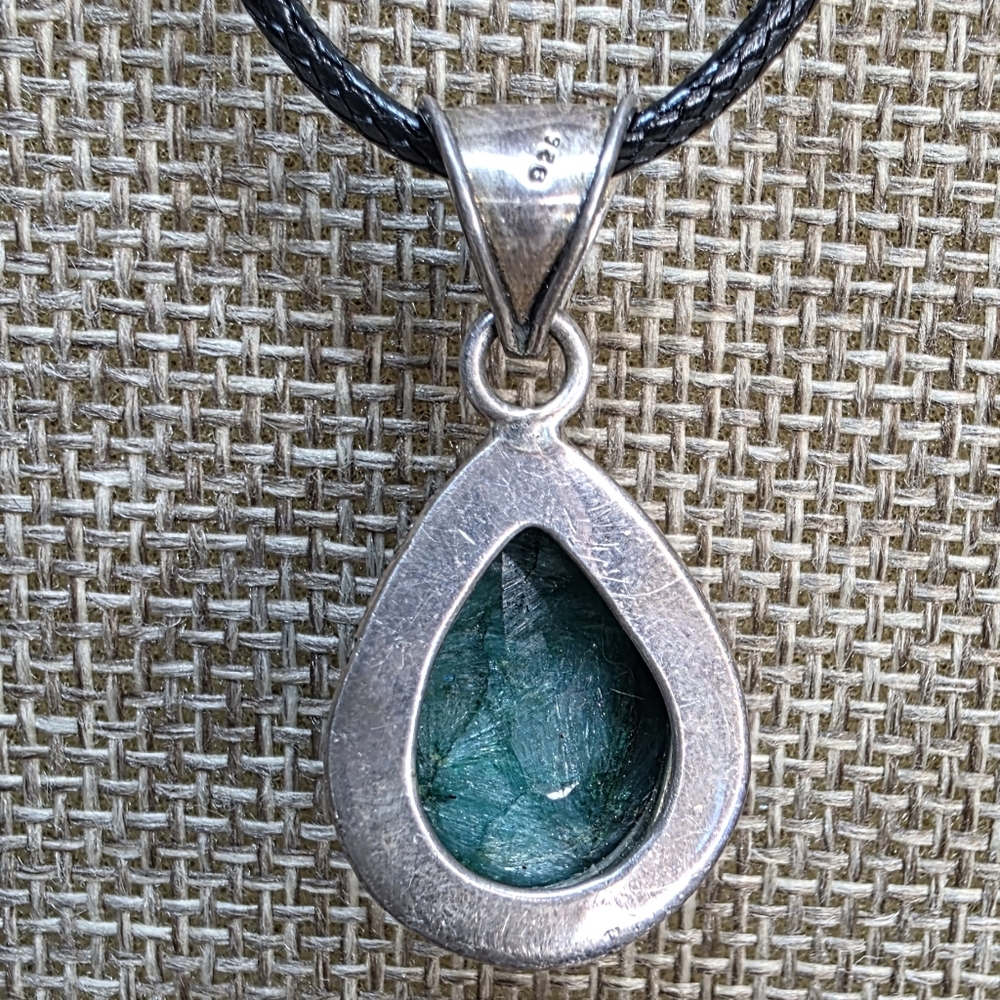 Emerald Gemstone Solid 925 Sterling Silver Pendant - image 4